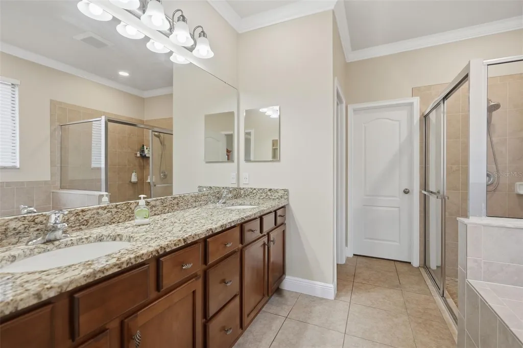 7929 Hampton Lake Drive Tampa FL 33647