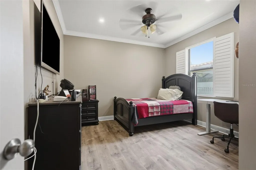 7929 Hampton Lake Drive Tampa FL 33647