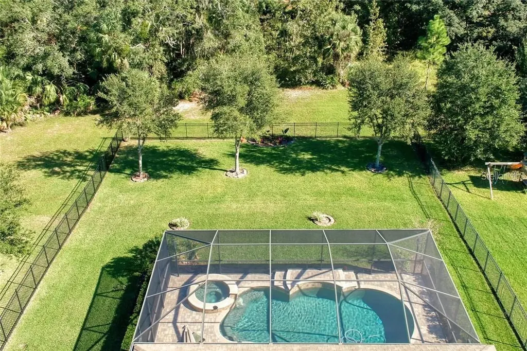 7929 Hampton Lake Drive Tampa FL 33647