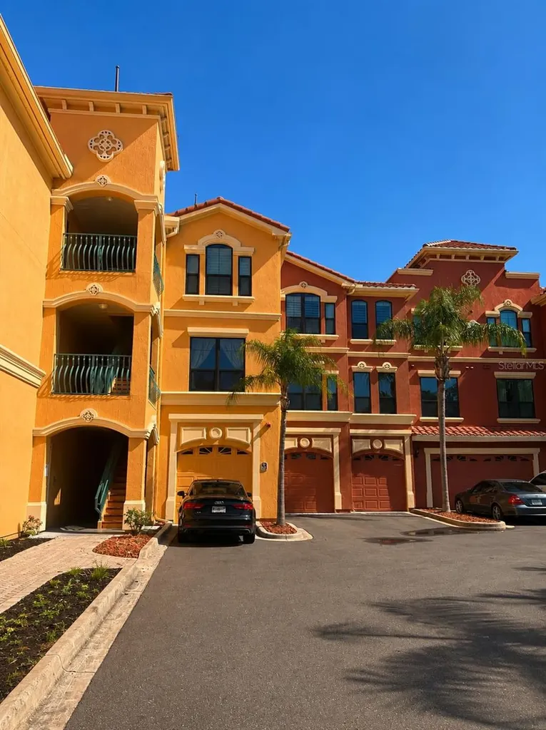 2717 Via Cipriani Clearwater FL 33764
