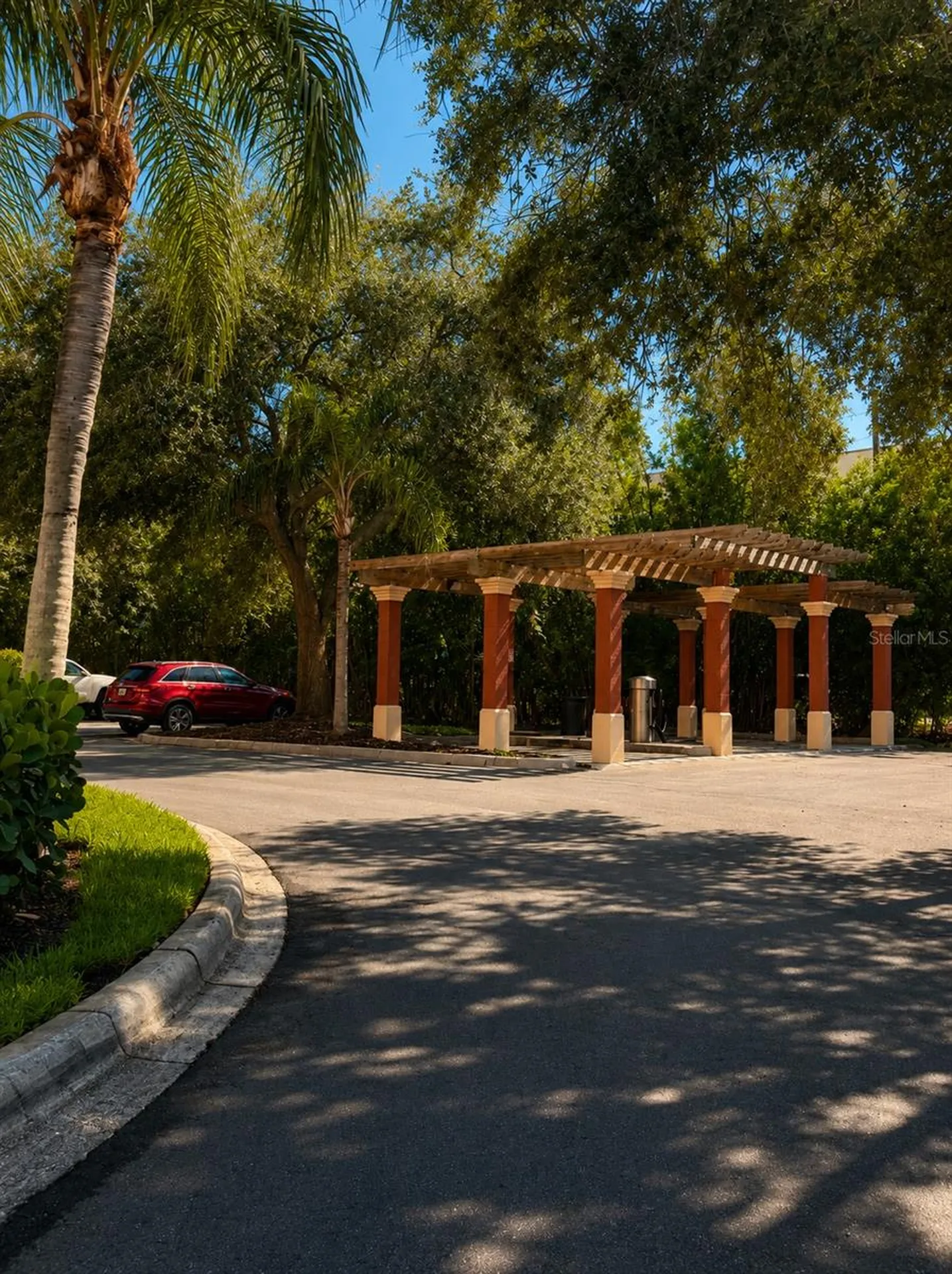 2717 Via Cipriani Clearwater FL 33764