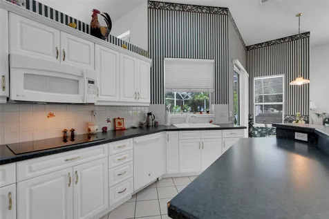 8003 Belshire Drive Orlando FL 32835