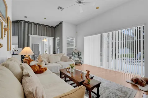 8003 Belshire Drive Orlando FL 32835