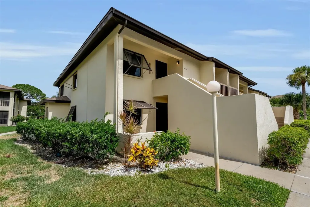 4644 Longwater Chase Sarasota FL 34235