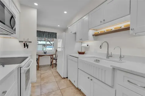 4644 Longwater Chase Sarasota FL 34235