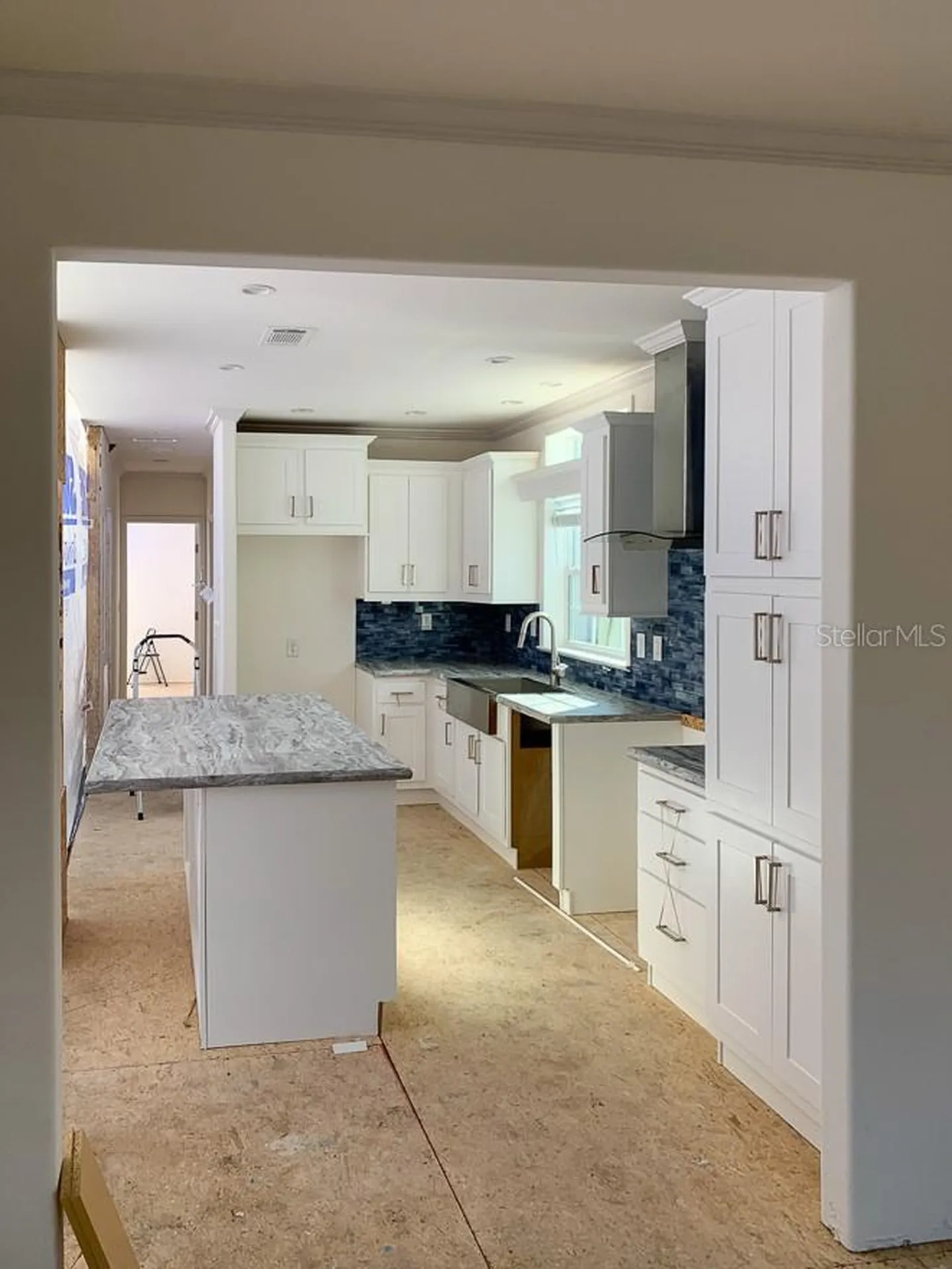 71 Twin Shores Boulevard Longboat Key FL 34228