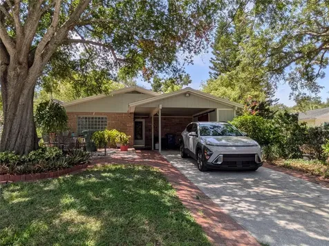 2840 W Shelton Avenue Tampa FL 33611