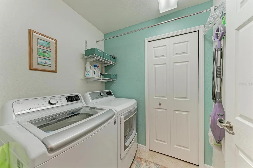 419 Winding Brook Lane Bradenton FL 34212