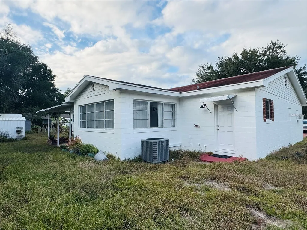 2022 Edgewood Road Leesburg FL 34748