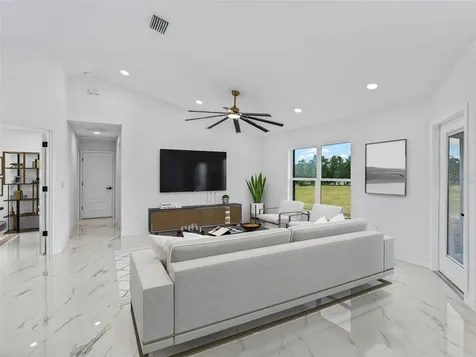 14461 SE 80th Street Morriston FL 32668
