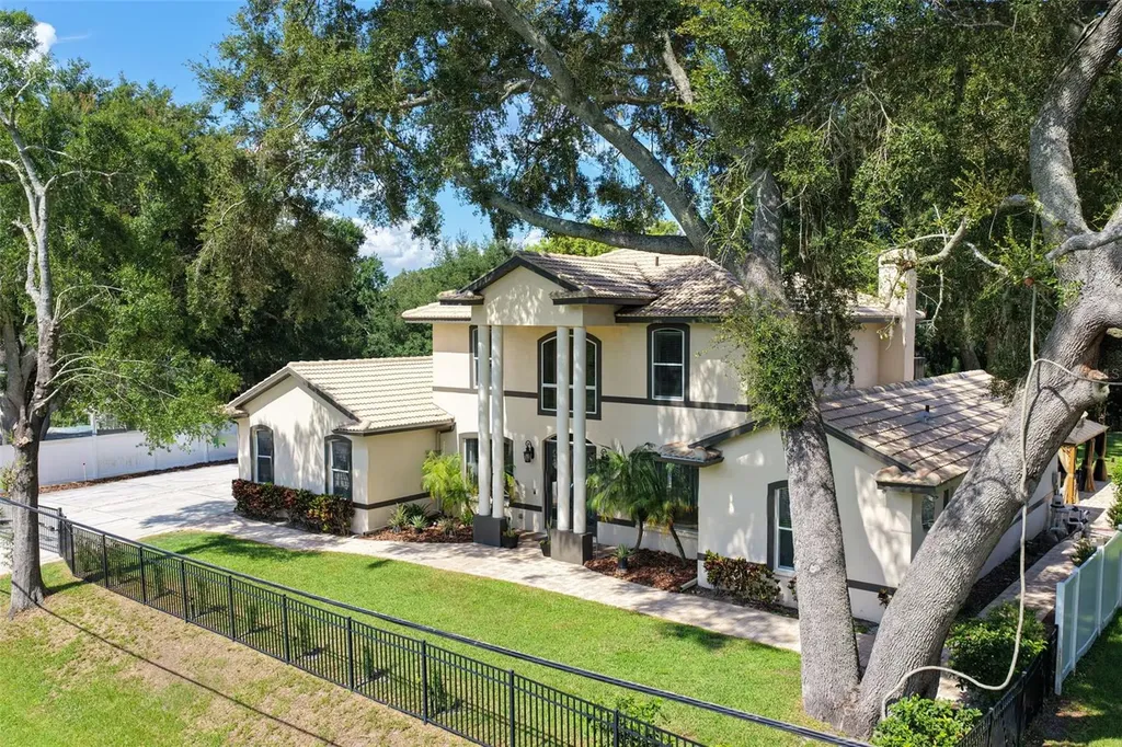 793 Duque Road Lutz FL 33549
