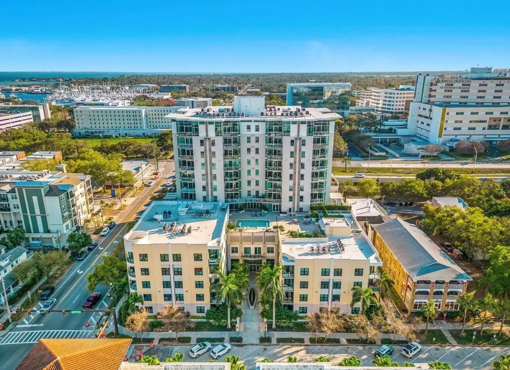 400 4th Avenue S St Petersburg FL 33701