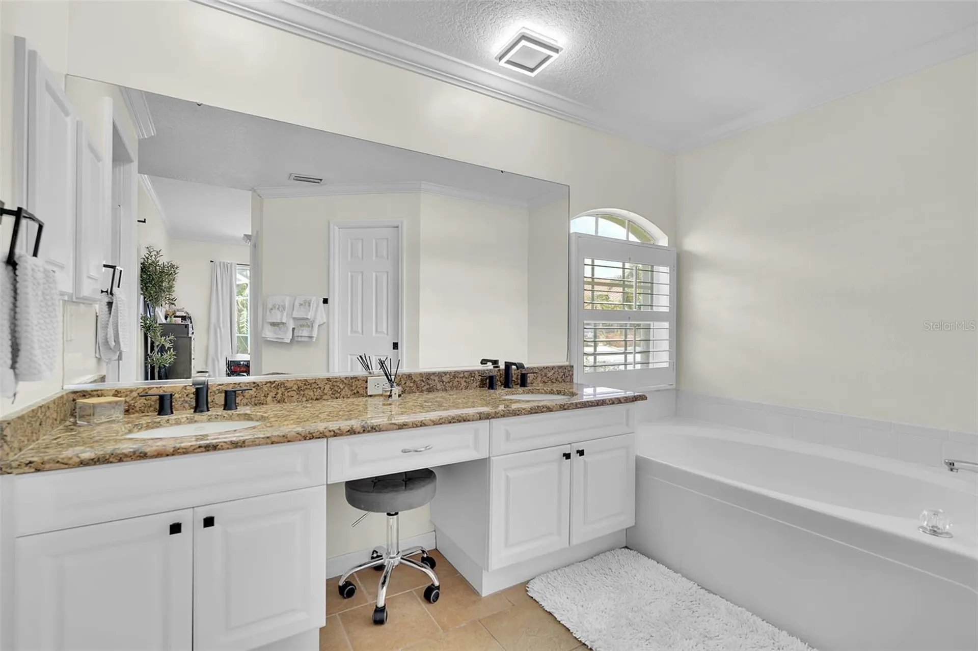 6817 Corral Circle Sarasota FL 34243