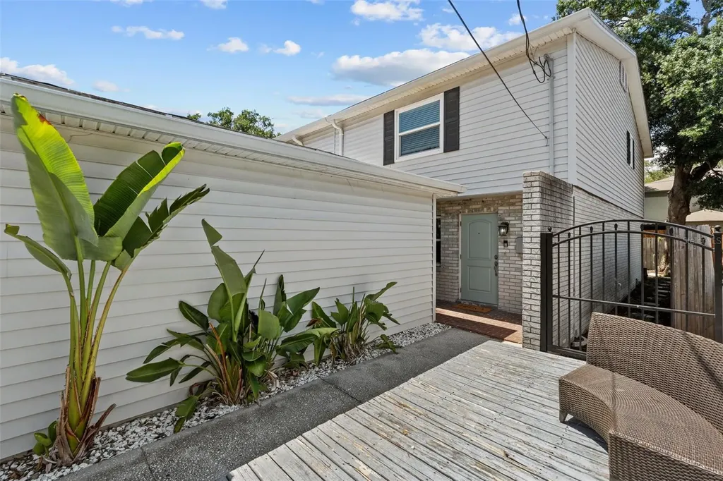 2517 W Tennessee Avenue Tampa FL 33629