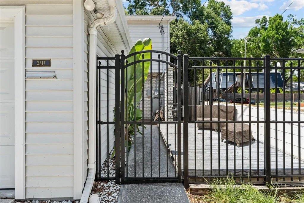 2517 W Tennessee Avenue Tampa FL 33629