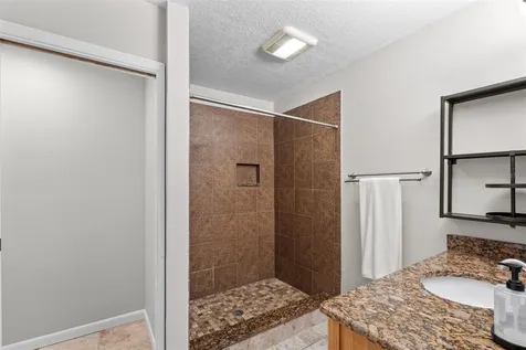 2517 W Tennessee Avenue Tampa FL 33629