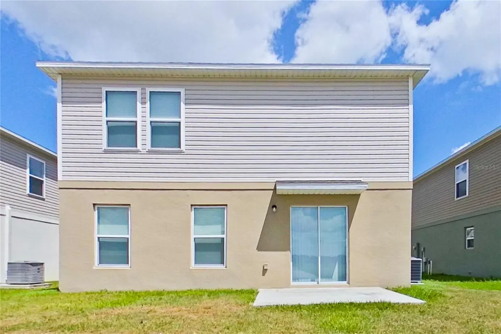 1802 Nebraska Loop Sumterville FL 33585