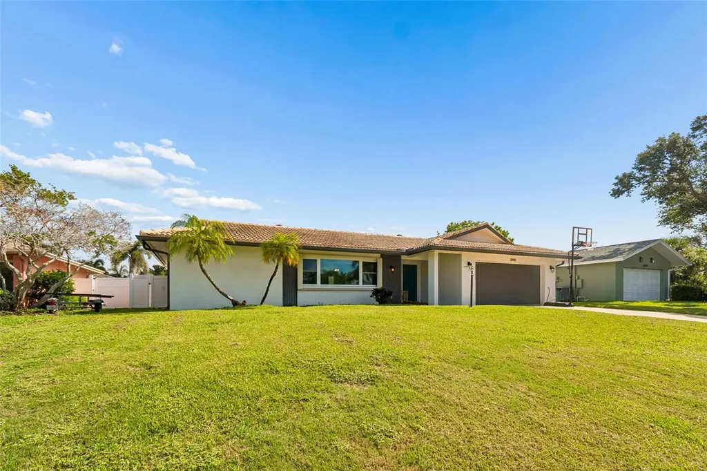 13901 88th Terrace Seminole FL 33776