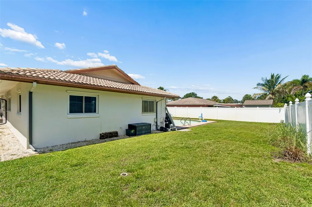13901 88th Terrace Seminole FL 33776