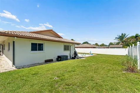13901 88th Terrace Seminole FL 33776