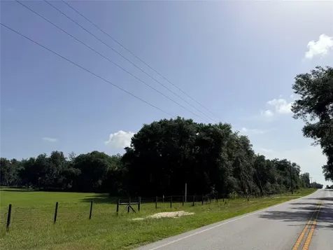 24601 SE Highway 42 Umatilla FL 32784