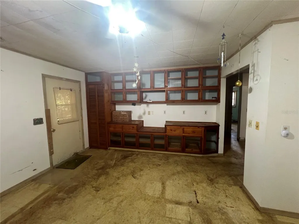 33845 Crestwood Avenue Leesburg FL 34788
