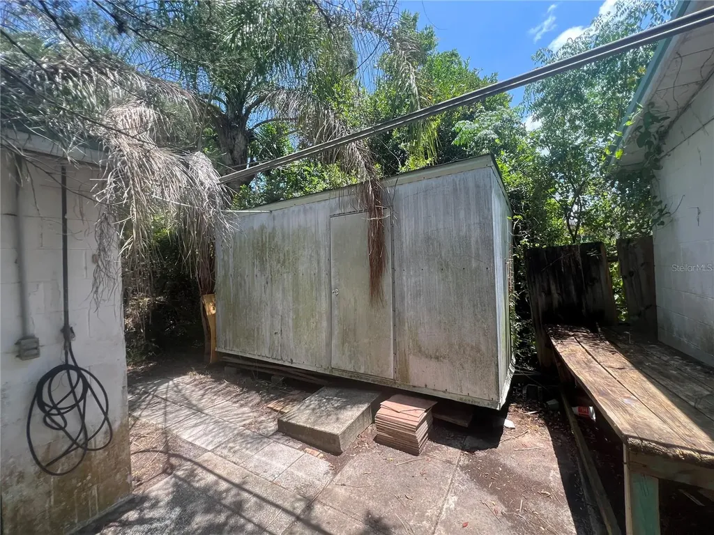 33845 Crestwood Avenue Leesburg FL 34788