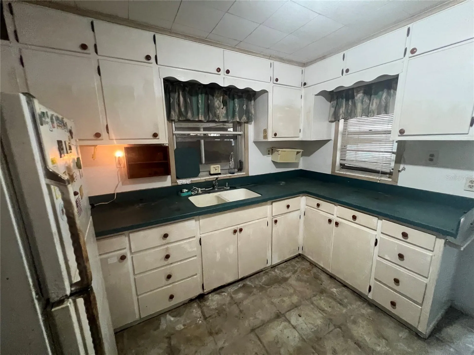 33845 Crestwood Avenue Leesburg FL 34788