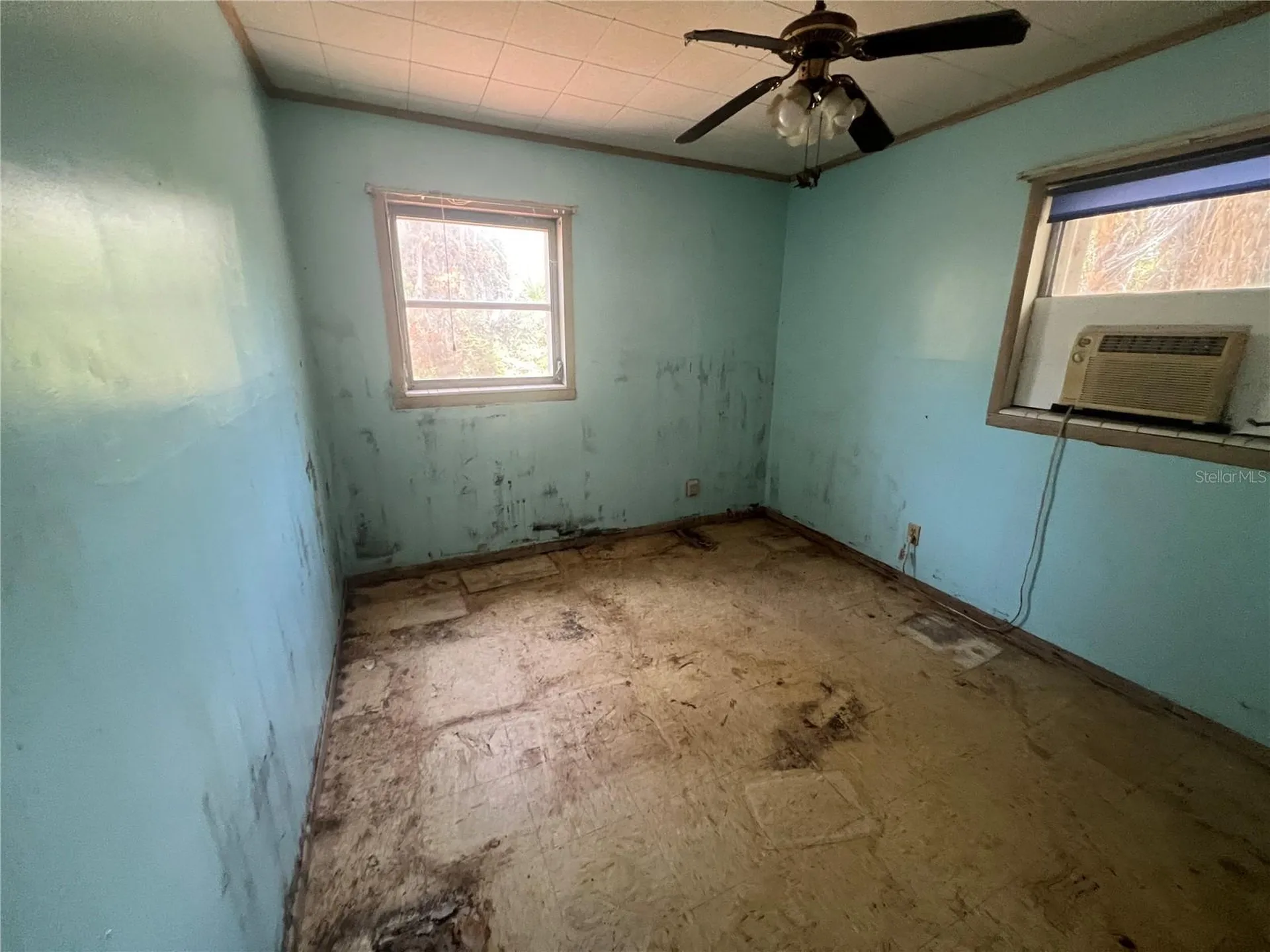 33845 Crestwood Avenue Leesburg FL 34788