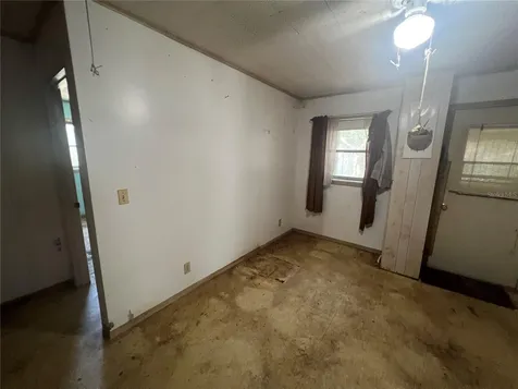 33845 Crestwood Avenue Leesburg FL 34788