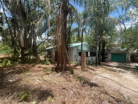 33845 Crestwood Avenue Leesburg FL 34788