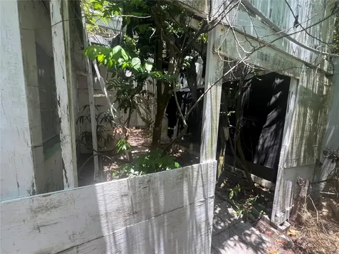 33845 Crestwood Avenue Leesburg FL 34788