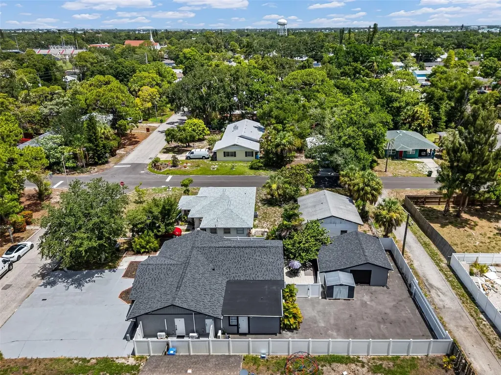 1305 29th Street W Bradenton FL 34205