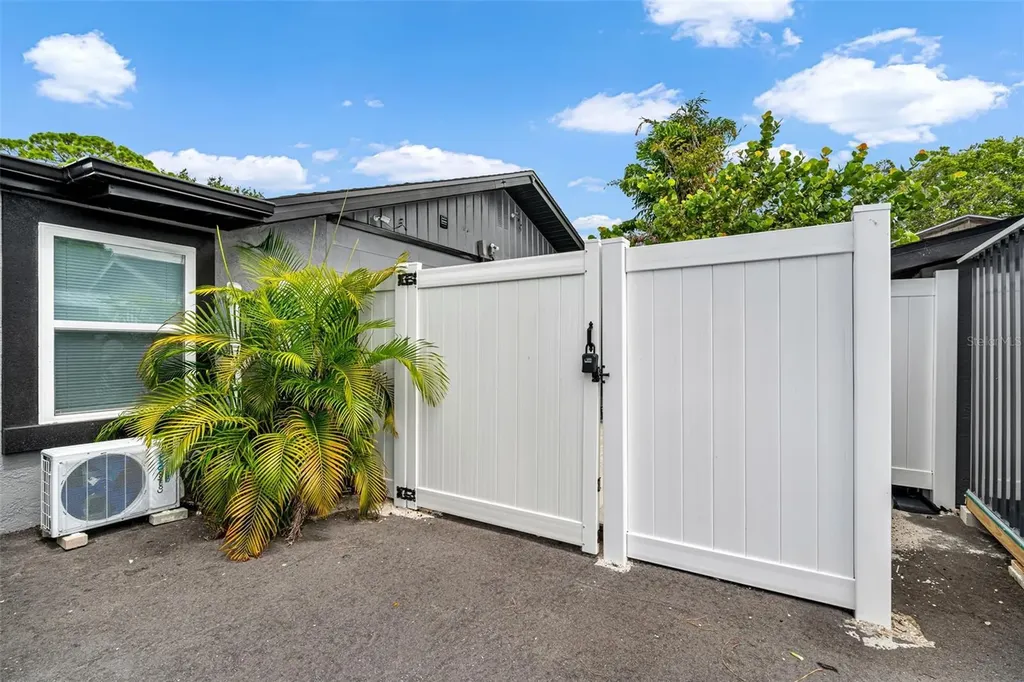 1305 29th Street W Bradenton FL 34205