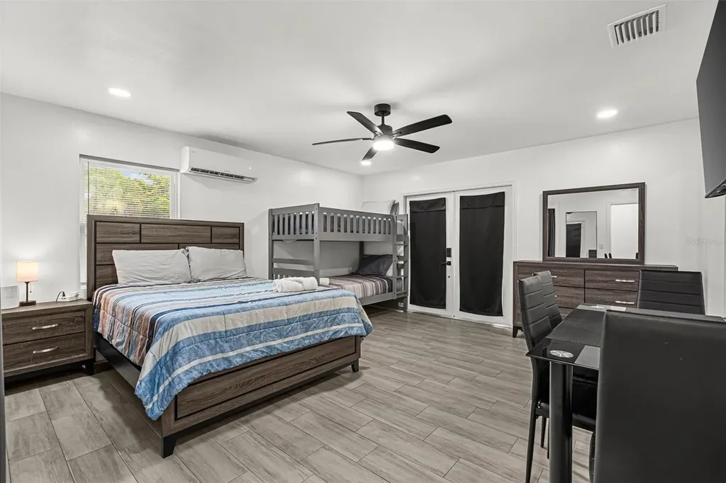 1305 29th Street W Bradenton FL 34205