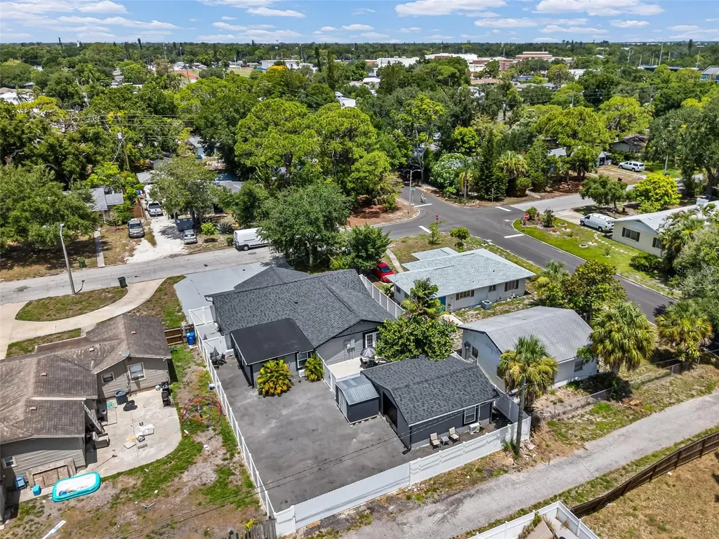 1305 29th Street W Bradenton FL 34205