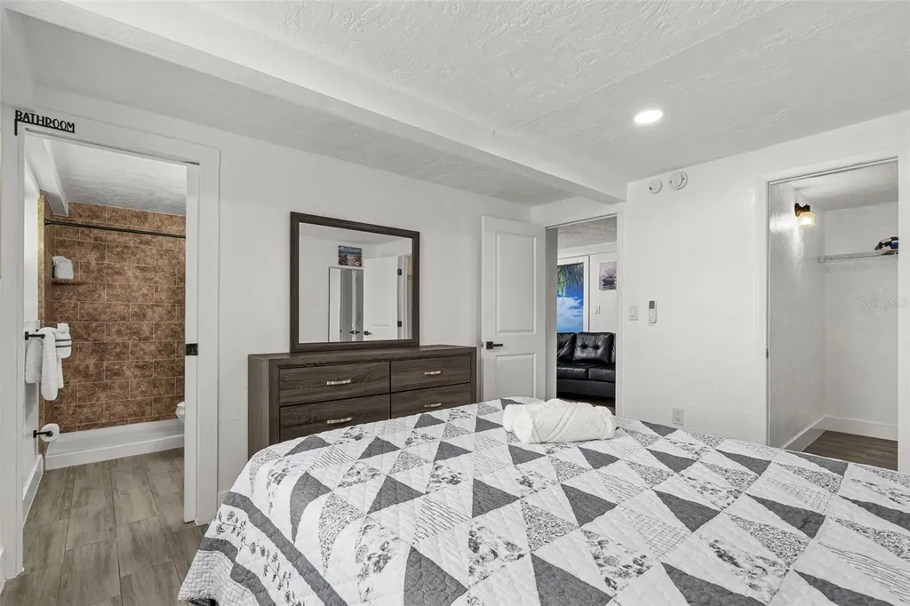 1305 29th Street W Bradenton FL 34205