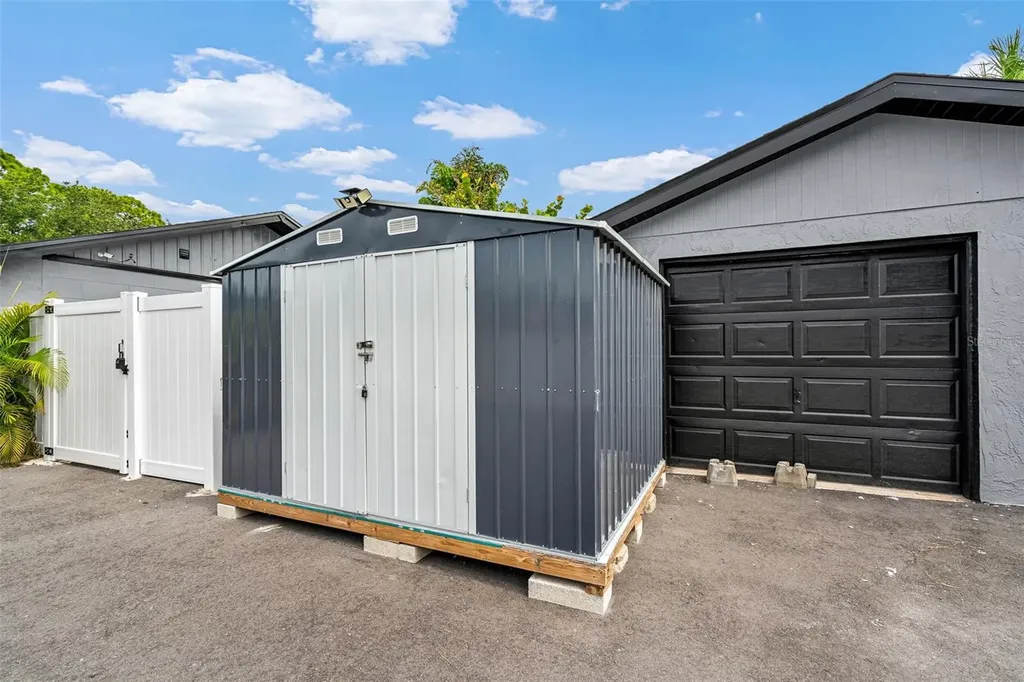 1305 29th Street W Bradenton FL 34205