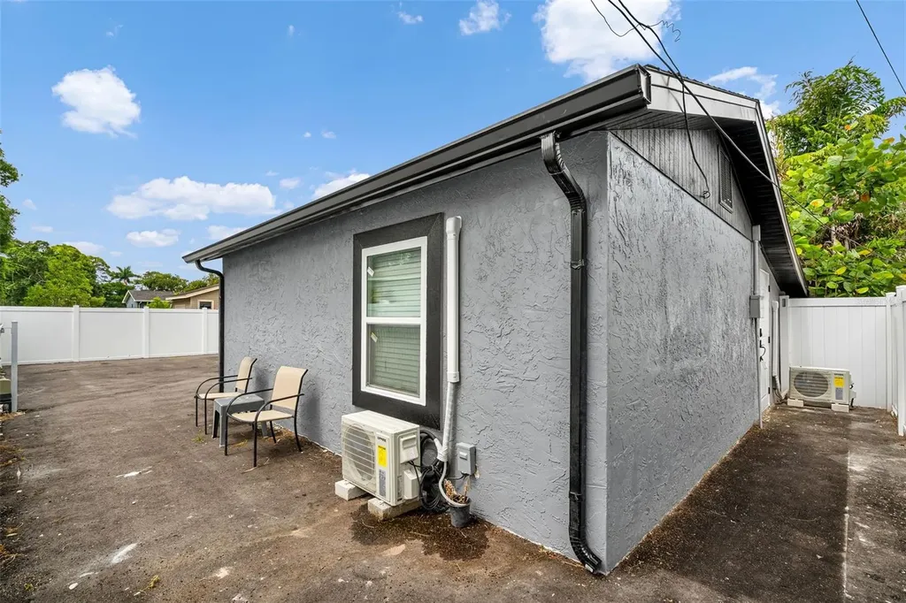 1305 29th Street W Bradenton FL 34205