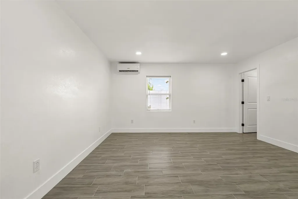 1305 29th Street W Bradenton FL 34205