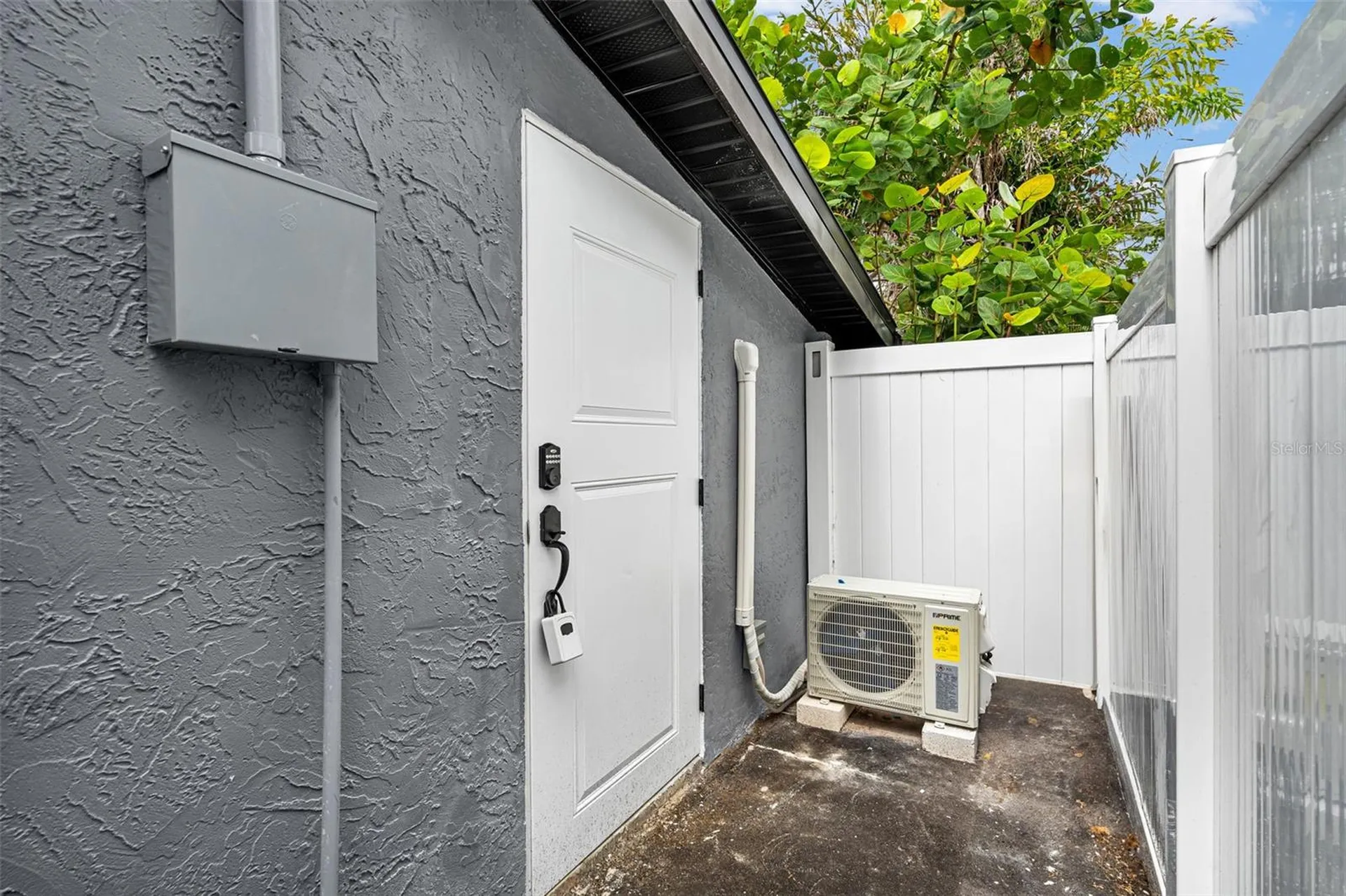 1305 29th Street W Bradenton FL 34205