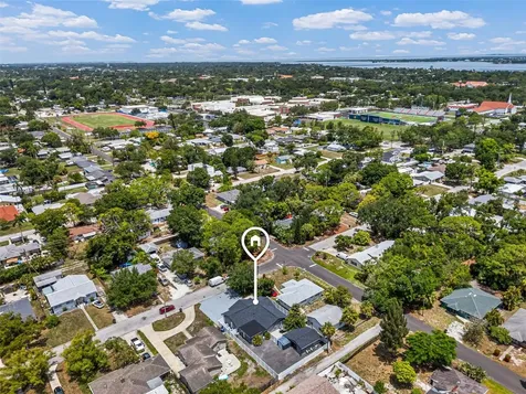 1305 29th Street W Bradenton FL 34205