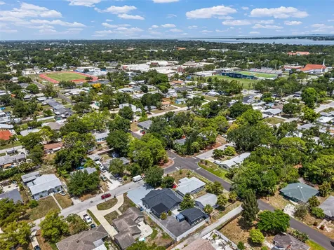 1305 29th Street W Bradenton FL 34205