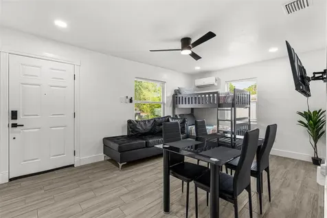 1305 29th Street W Bradenton FL 34205