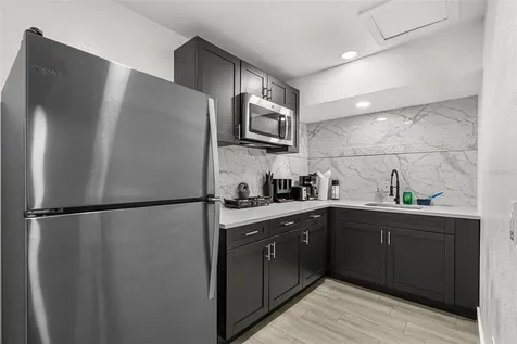 1305 29th Street W Bradenton FL 34205