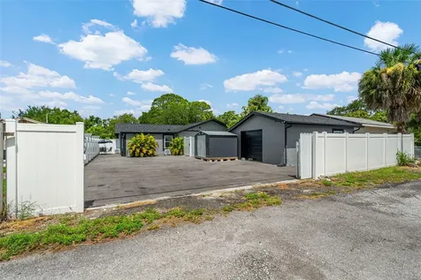 1305 29th Street W Bradenton FL 34205