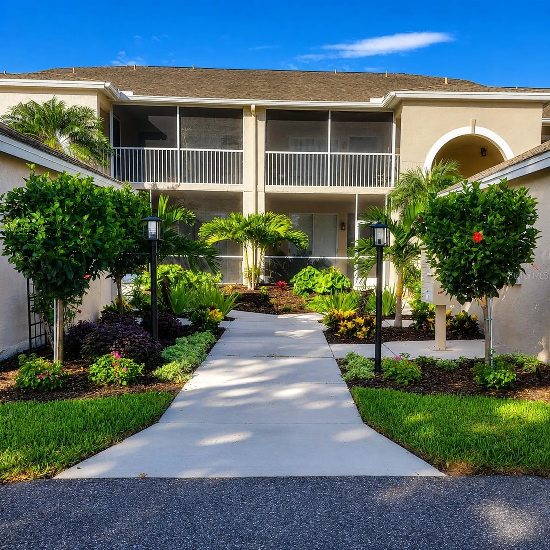 9560 High Gate Drive Sarasota FL 34238