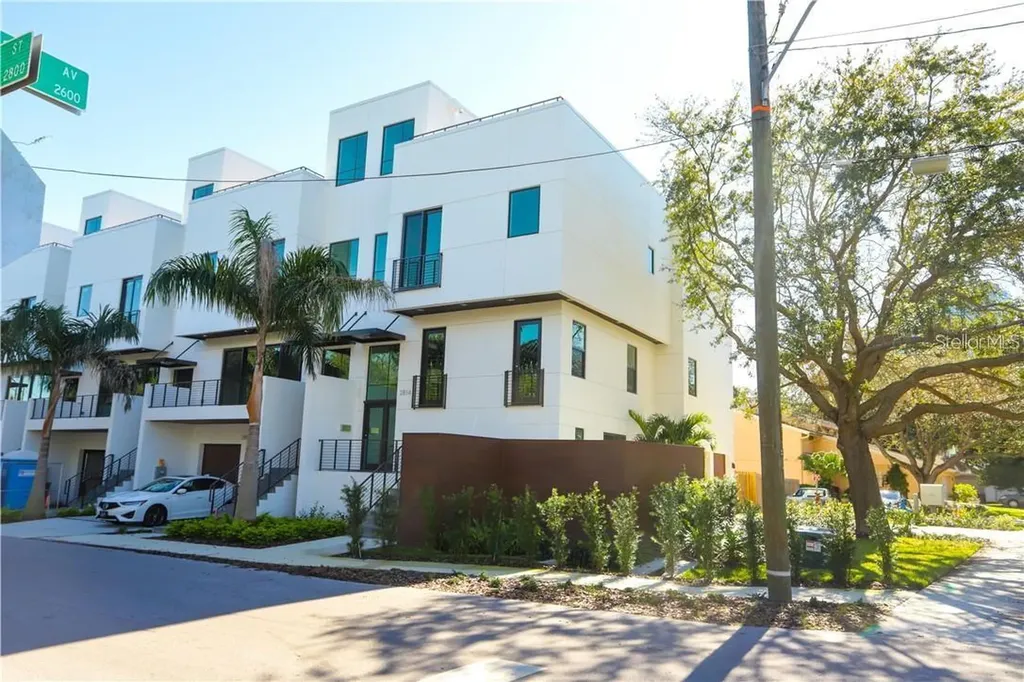 2814 W Barcelona Street Tampa FL 33629
