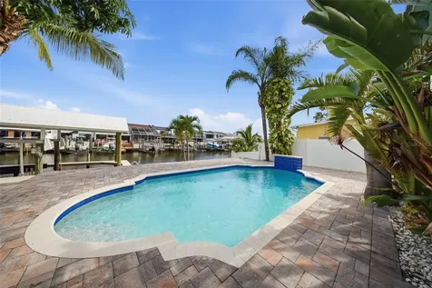 8722 Palisades Drive Tampa FL 33615