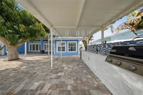 8722 Palisades Drive Tampa FL 33615